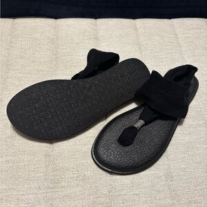 Sanuk Black Women's Sandals